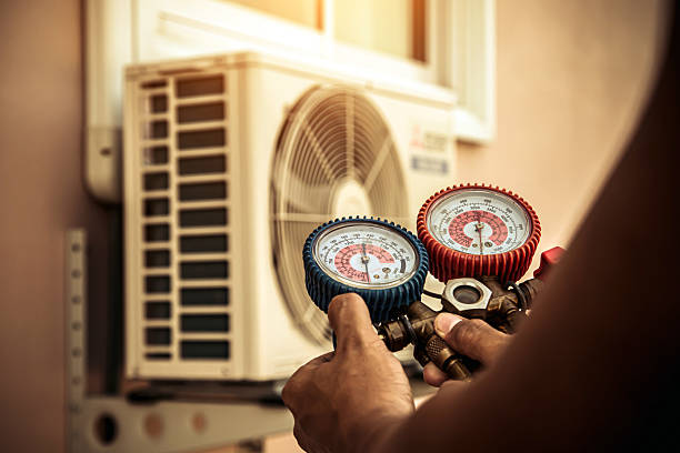 Professional Hvac technician working in Avon, OH